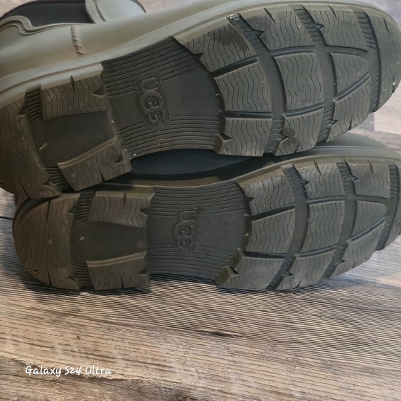 Uggs Olive Green Short Rain Boots Size 9 - Picture 5 of 9